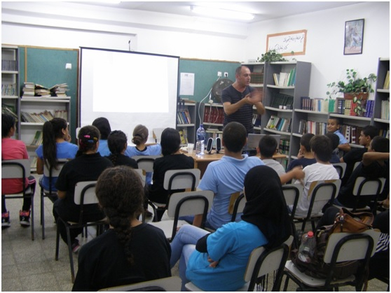 اللد: محاضرة حول مخاطر المخدرات في مدرسة دار الحكمة للهندسة والعلوم العليا